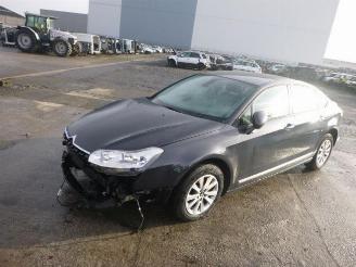 Salvage car Citroën C5 1.6 HDI 9HR AUTOMATI 2012/1