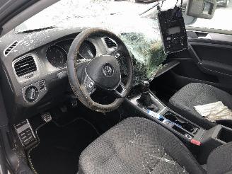 Volkswagen Golf 1.6 TDI        CLH picture 5