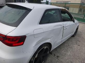 Audi A3 S-LINE 1.6 TDI CLHA picture 17