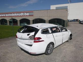 Peugeot 308 1.5 HDI GT LINE picture 3