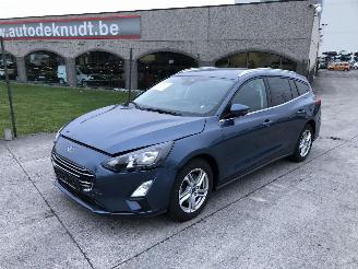 damaged passenger cars Ford Focus 1.0 TURBO 2019/6