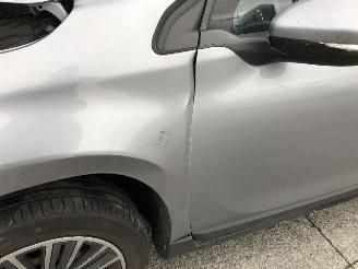 Peugeot 2008 1.2 HMZ AUTOMATIQUE picture 11