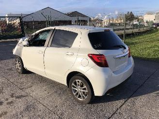Toyota Yaris 1.3  DYNAMIC picture 2