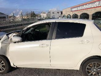 Toyota Yaris 1.3  DYNAMIC picture 15