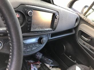 Toyota Yaris 1.3  DYNAMIC picture 18