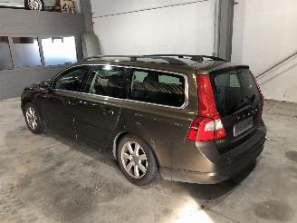 Unfallwagen Volvo V-70 2.0 D 2013/1