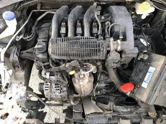 Citroën C4 cactus 1.2 HMZ picture 22