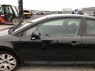 Citroën C4 COUPE 1.6 HDI picture 15