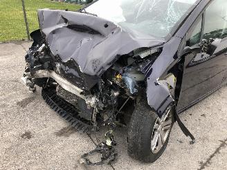 Peugeot 208 1.2 picture 23
