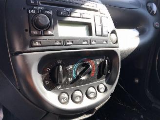 Ford StreetKa 1.6 picture 11