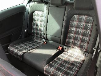 Volkswagen Golf 2.0  GTI   TSI picture 25