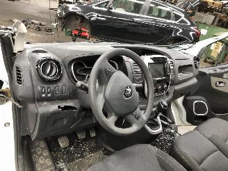 Renault Trafic 2.0 DCI picture 15