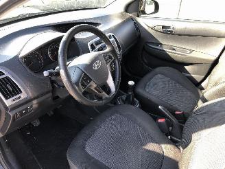 Hyundai I-20 1.2 picture 10