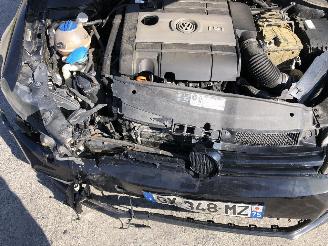 Volkswagen Golf 2.0 TFSI  R picture 22