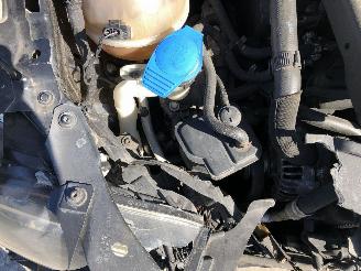 Volkswagen Golf 2.0 TFSI  R picture 27