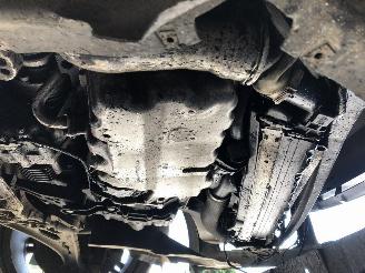 Volkswagen Golf 2.0 TFSI  R picture 21