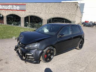 Volkswagen Golf 2.0 TFSI  R picture 3