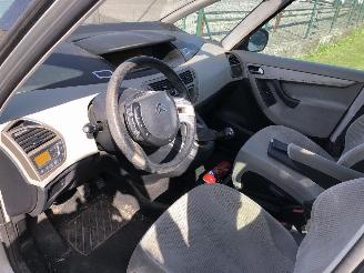 Citroën C4-picasso 1.6 HDI picture 5
