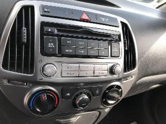 Hyundai I-20 1.2 picture 18