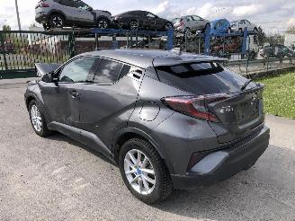 Toyota C-HR 1.8  HYBRID picture 2