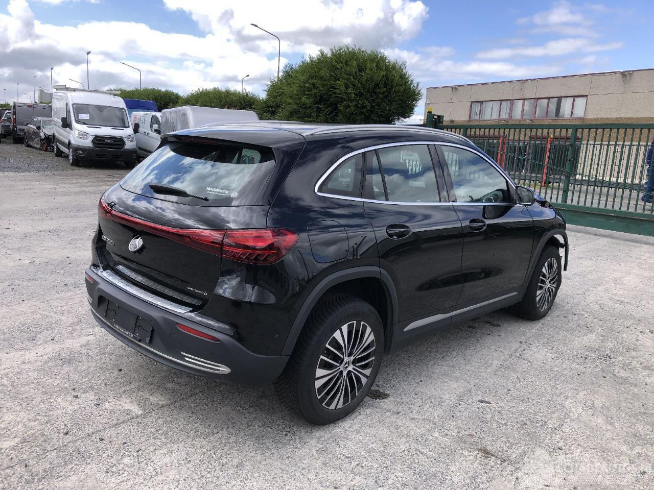 Mercedes EQA 250+