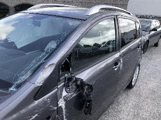 Toyota Corolla-verso 2.2 D4D picture 7