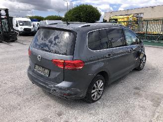 Volkswagen Touran 1.6 TDI picture 2