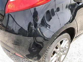 Mazda 2 1.3 picture 12