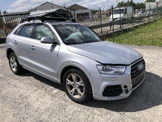 damaged passenger cars Audi Q3 2.0 TDI  S-TRONIC 2017/1