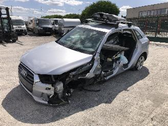 Audi Q3 2.0 TDI  S-TRONIC picture 2
