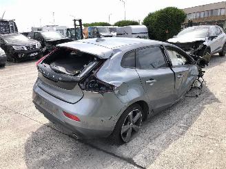 Volvo V-40 MOMENTUM 2.0D AUTOMA picture 2