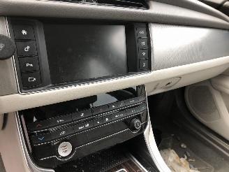 Jaguar XF 2.0 D   AWD picture 23