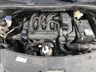 Peugeot 208 LIKE 1.2 picture 25