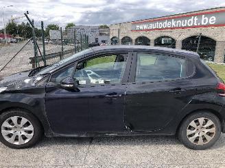 Peugeot 208 LIKE 1.2 picture 15