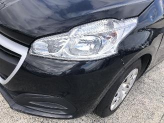 Peugeot 208 LIKE 1.2 picture 12