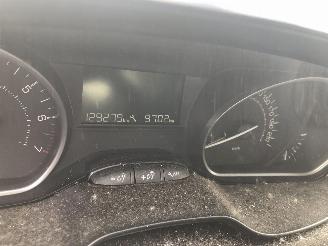 Peugeot 208 LIKE 1.2 picture 19