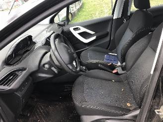 Peugeot 208 LIKE 1.2 picture 6