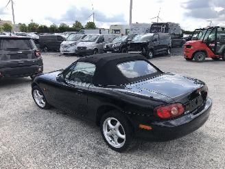 Auto incidentate Mazda MX-5 SPORTIVE 1.6I 2003/9