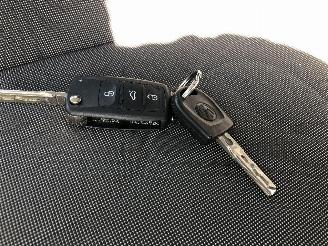 Volkswagen Up! 1.0 picture 14