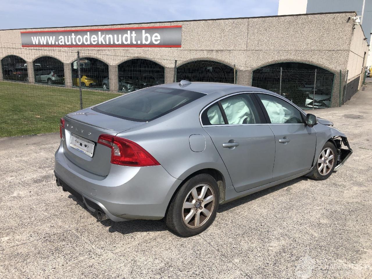 Volvo S-60 2.0 D