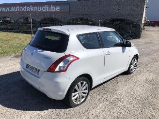 krockskadad bil auto Suzuki Swift 1.2 2014/1