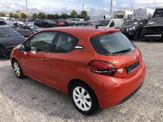 Peugeot 208 1.2  LIKE picture 4