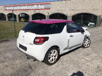 Salvage car Citroën DS3 SO CHIC 1.6 HDI 2011/10