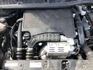 Peugeot 2008 1.2 TURBO picture 19
