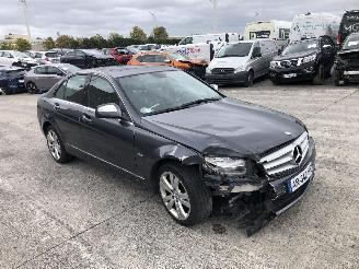 Mercedes C-klasse V6  AVANTGARDE picture 2