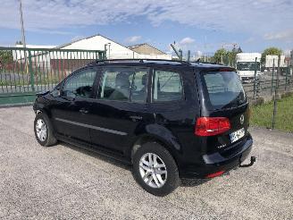 Coche accidentado Volkswagen Touran 1.6 TDI    7 PLACES 2011/11