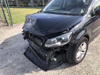 Volkswagen Touran 1.6 TDI    7 PLACES picture 15