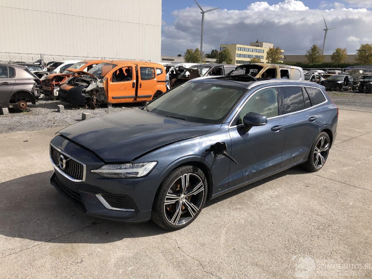 Volvo V-60 T8    2.0