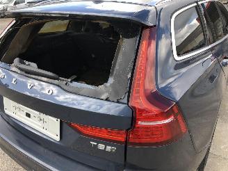 Volvo V-60 T8    2.0 picture 12