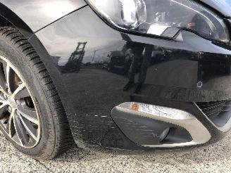 Peugeot 308 1.2 TURBO picture 12